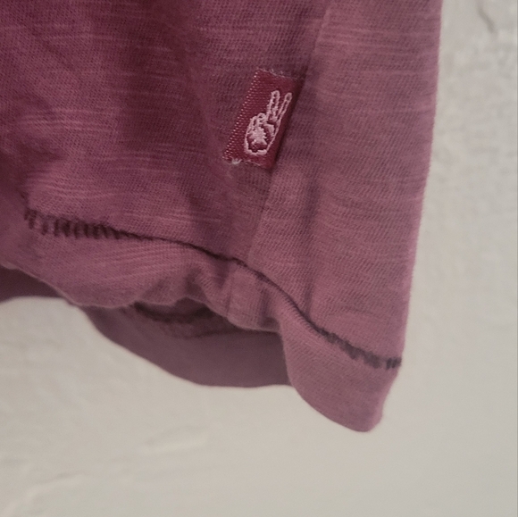 John Varvatos V-Neck Size Medium - Picture 4 of 7